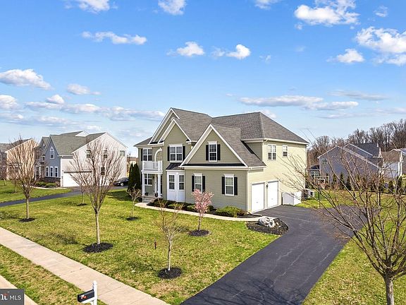 2nd image of 171 Shannon Blvd