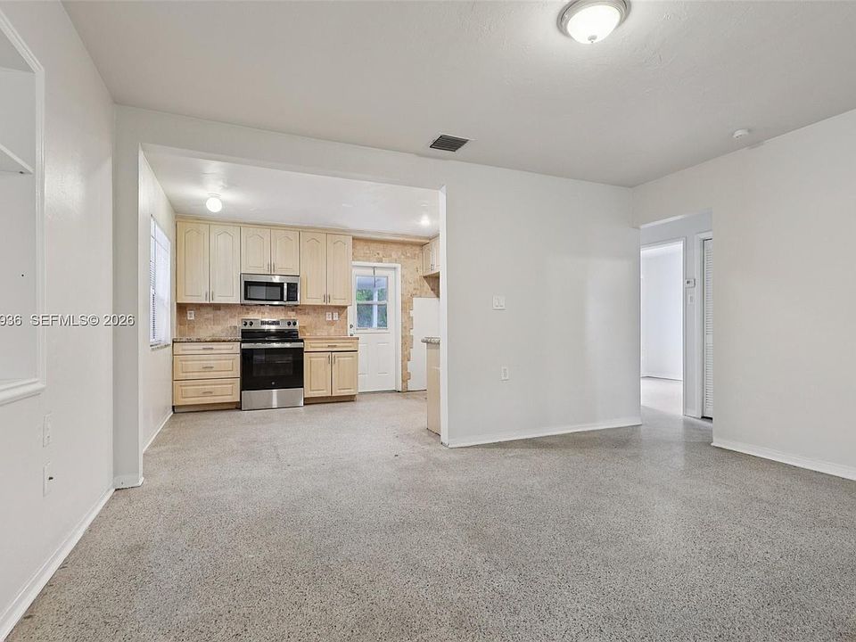 1st image of 1213 NE 13th St