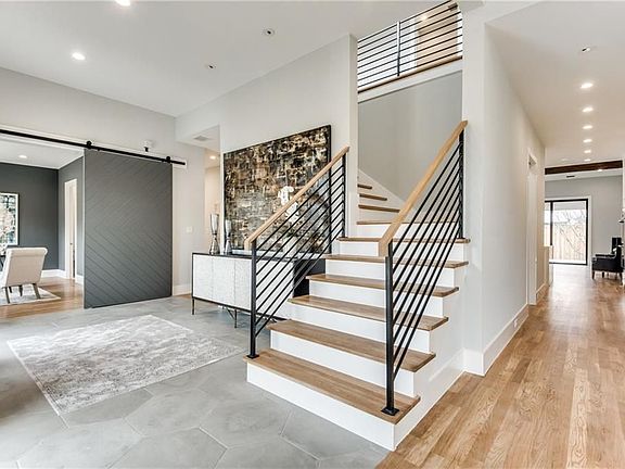 5th image of 6740 Greenwich Ln
