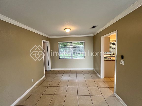 4th image of 10176 Dasheen Ave