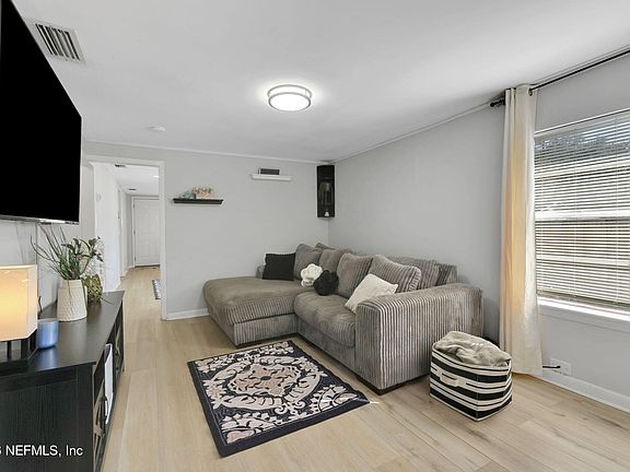 3rd image of 6369 JAMMES Road