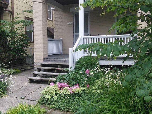 2nd image of 2373 Stratford Ave