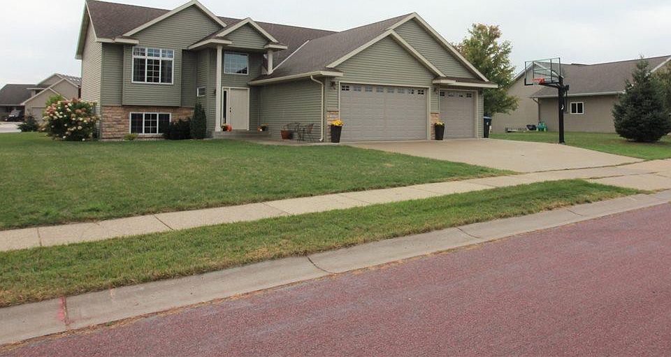 1st image of 101 Sakatah Ln