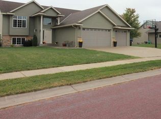 101 Sakatah Ln, Mankato, MN 56001