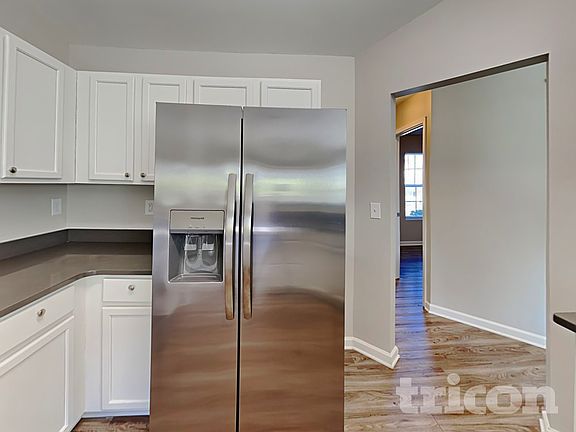 5th image of 2005 Red Leaf Ct