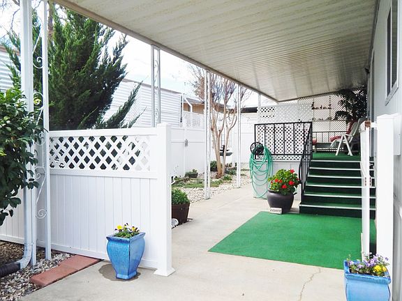 3rd image of 77072 Lauppe Ln