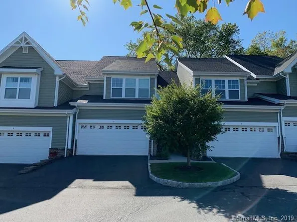 6 Bristol Ter, Danbury, CT 06810