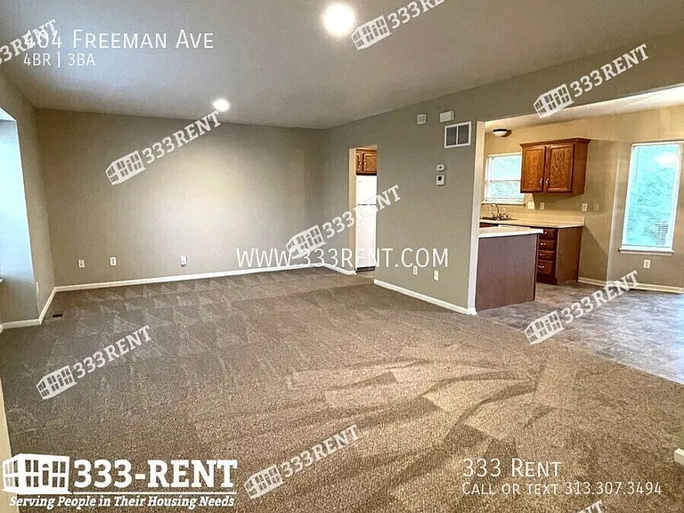 404 Freeman Ave — Photo 3