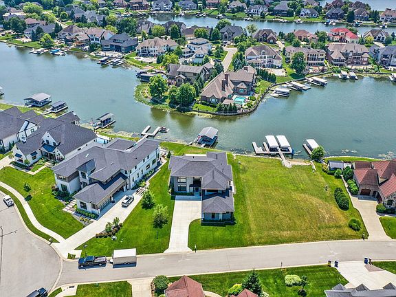 3rd image of 13417 Cambridge Cove Way