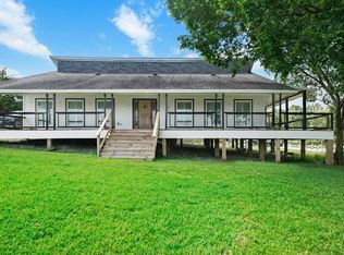 930 Paradise Dr, Coldspring, TX 77331