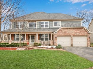 689 Snow Cap Ct, Gurnee, IL 60031