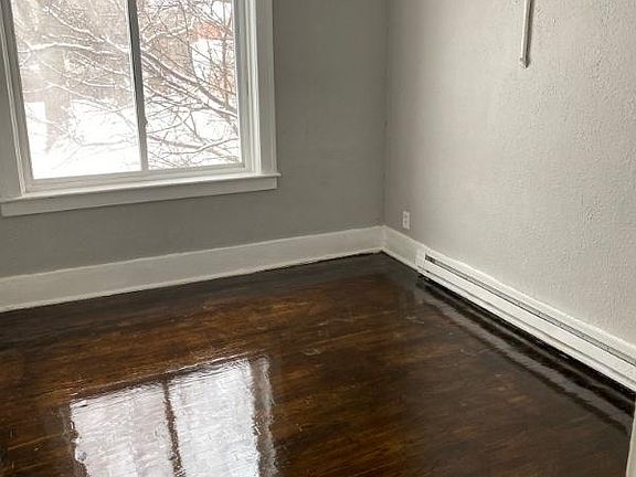 5th image of 15395 Linwood St #100