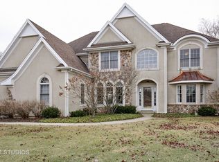 9050 Lynwood Ln, Crystal Lake, IL 60014