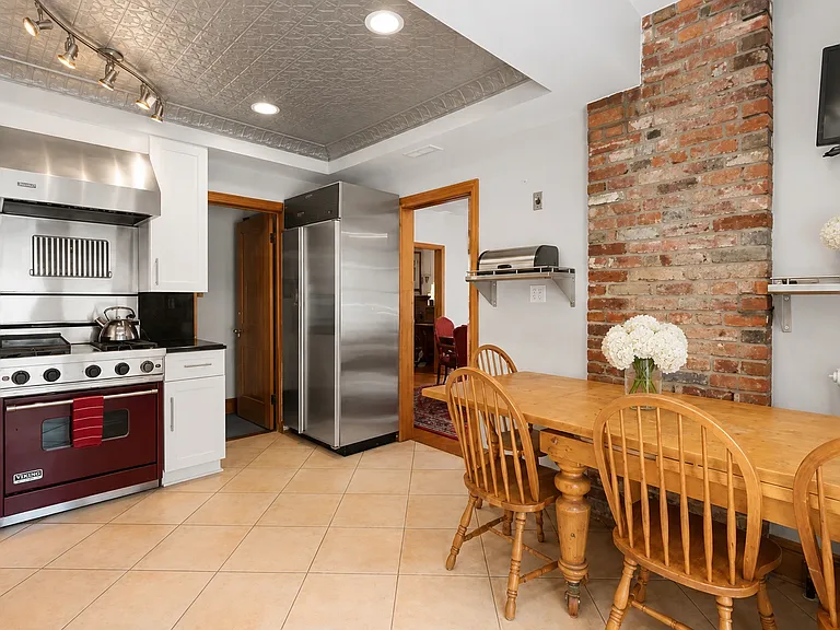 3420 Patterson St NW — Photo 7