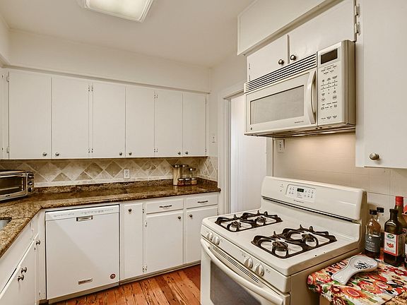 3rd image of 1306 Justin Ln Unit 1