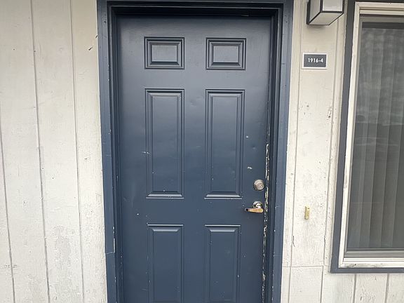 2nd image of 1916 1st St APT 4