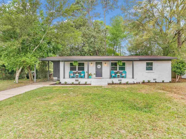 3850 Forest Glen Dr, Pensacola, FL 32504