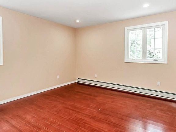 5th image of 118-14 193rd St