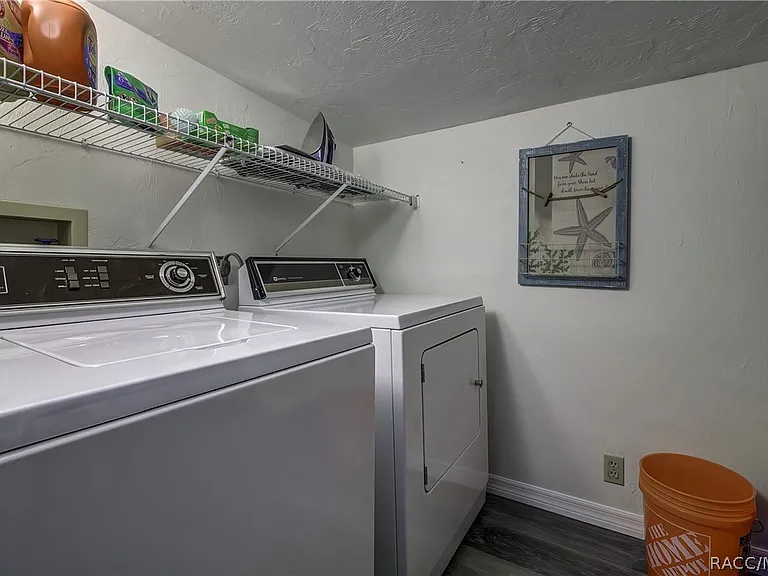 2676 N Comanche Point — Photo 13