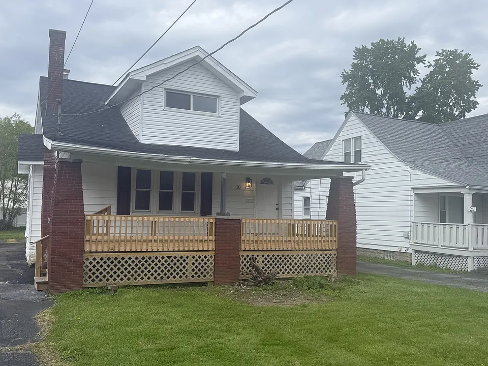 20 Erskine Ave #2