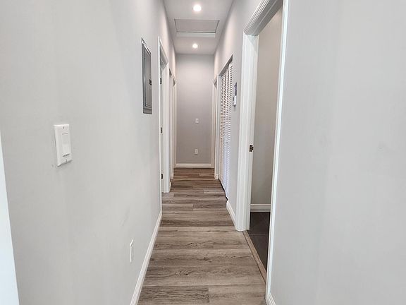 5th image of 6655 Varna Ave