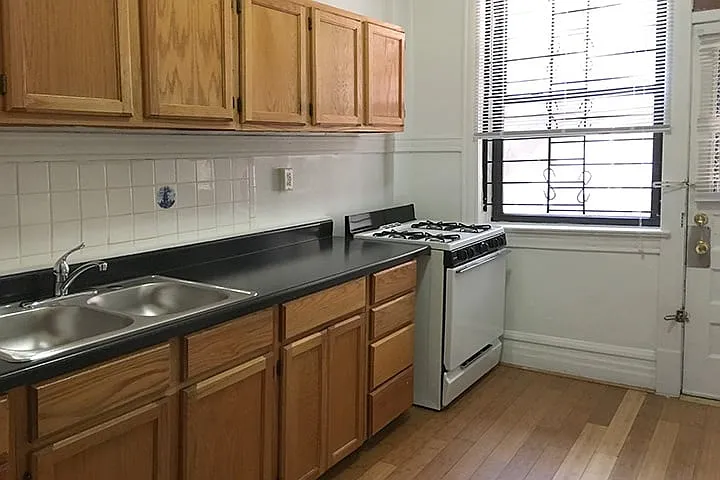 5401-5403 S. Woodlawn Avenue — Photo 11