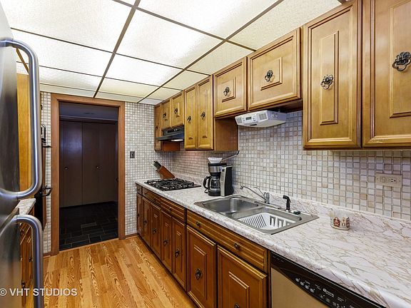 5th image of 1122 W Nevada St