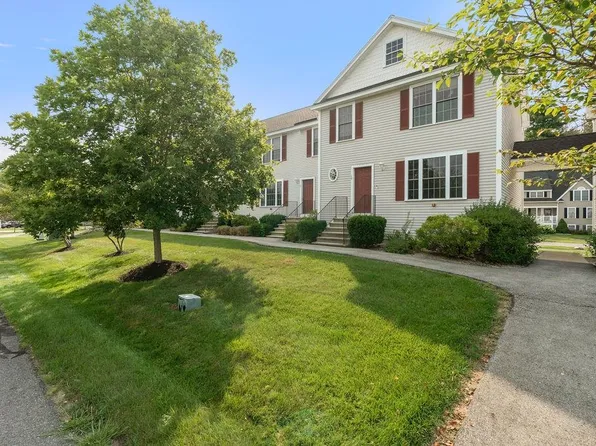 8 Footbridge Lane, Dover, NH 03820