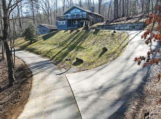 37 Grapevine Ln, Hayesville, NC 28904