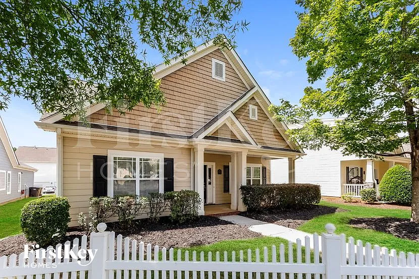 Building Photo - 1005 Phar Lap Dr