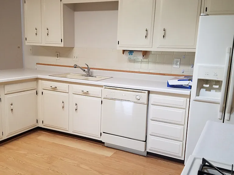 1613 Grand Ave — Photo 6