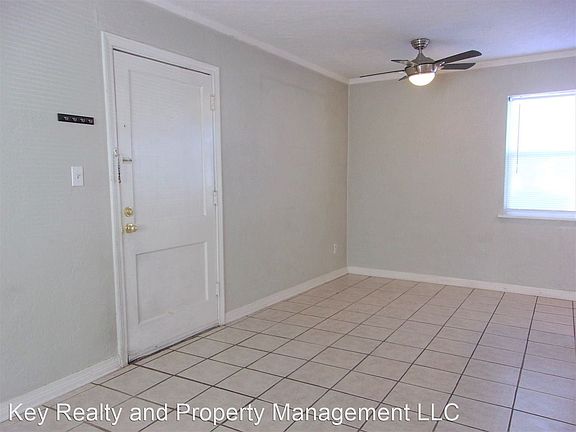 4th image of 1744 NW 17th St APT 11
