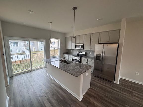 3rd image of 110 Kinkade Ct