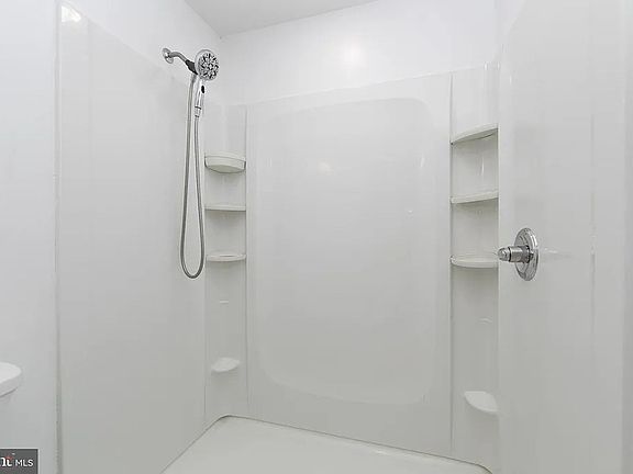 4th image of 312 4th Ave