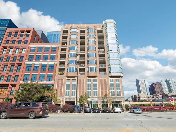 720 W Randolph St APT 701, Chicago, IL 60661