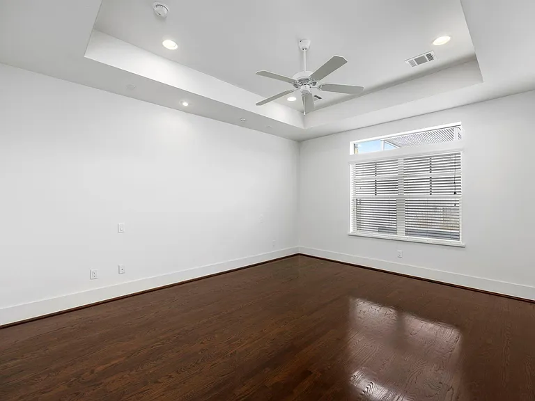 1808 Oakdale St — Photo 22