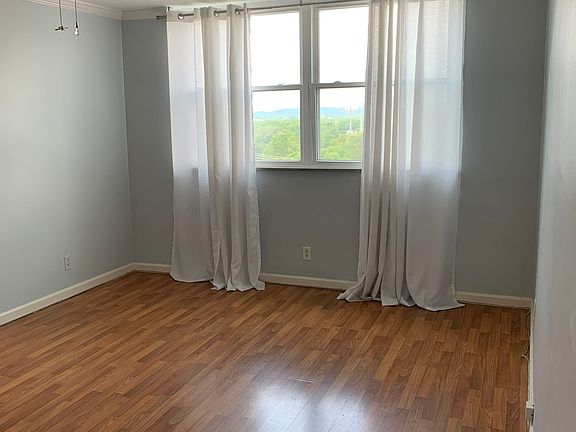 3rd image of 3415 W End Ave #602D