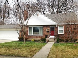 2000 Manchester Blvd, Grosse Pointe Woods, MI 48236