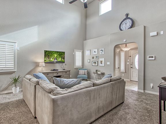 4th image of 3901 Loma Brisa Dr