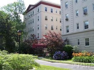 3 Park Ln APT 3E, Mount Vernon, NY 10552