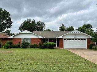 1916 Meadowbrook St, Ponca City, OK 74604