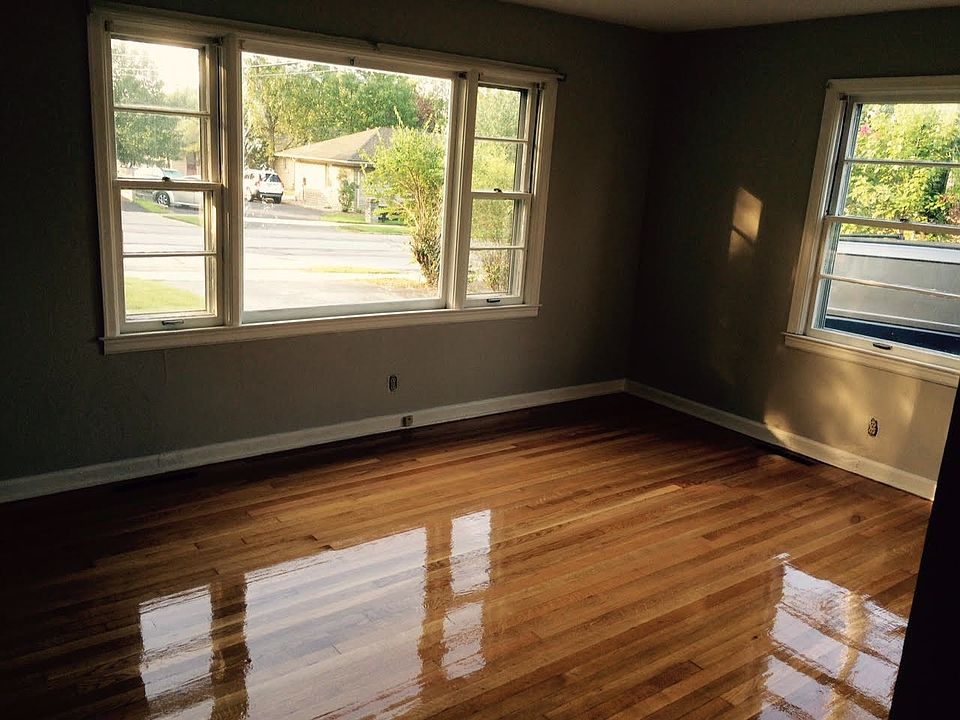 1st image of 125 Saint Ann Dr