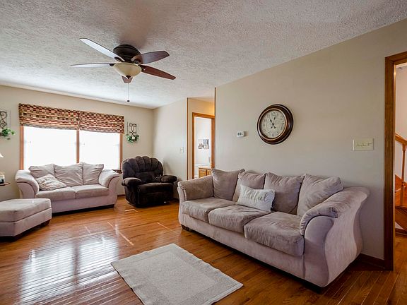5th image of 306 Sunflower Dr