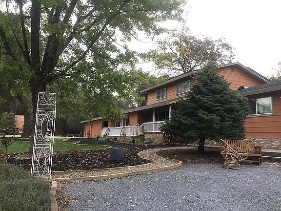 3rd image of 513 Chinook Ln