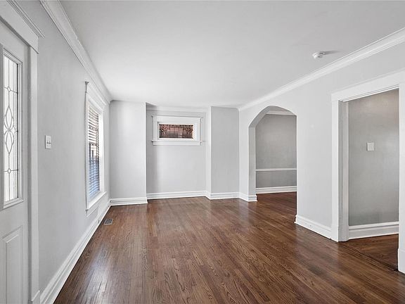 4th image of 4447 Shaw Blvd