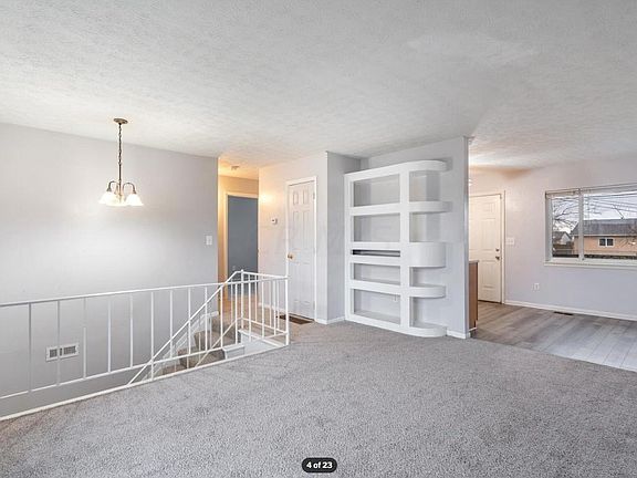 3rd image of 3161 Kenray Dr