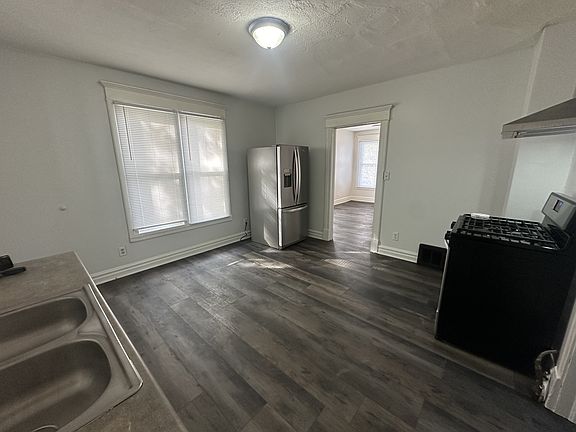 4th image of 1347 Charles St #2