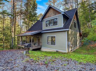 2485 & 2489 Waldens Creek Rd, Sevierville, TN 37862