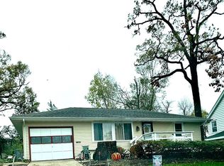 851 16th St SE, Cedar Rapids, IA 52403