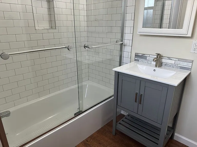 3215 Star Ave — Photo 4